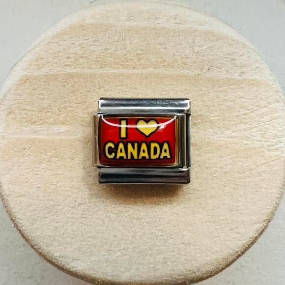 I ❤️ CANADA Italian Charm Bracelet Link - Picture 1 of 1